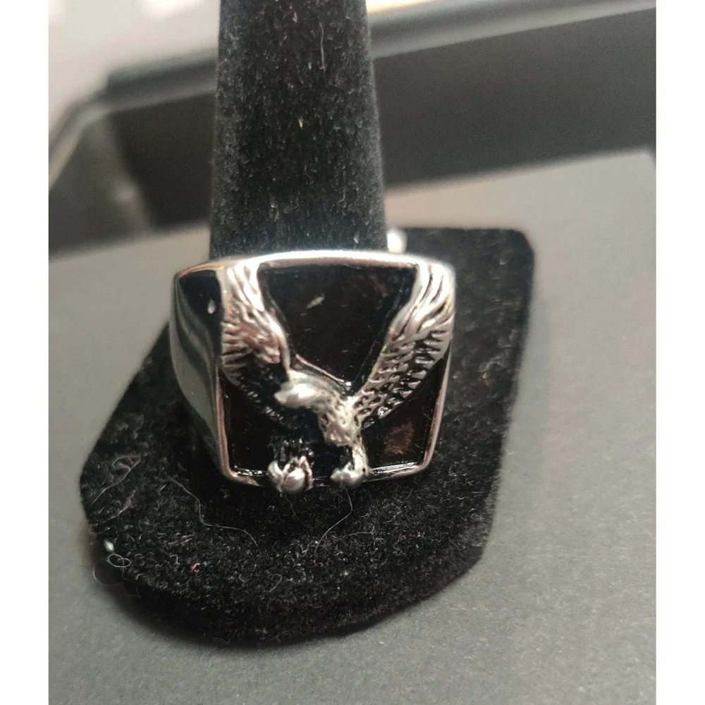 Mens Silver Tone Soaring Eagle Black Signet Ring Size 12 Biker Style Statement